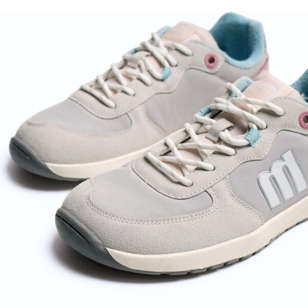MTNG Free Apolo Women grey nude - zbliżenie, sznurówki