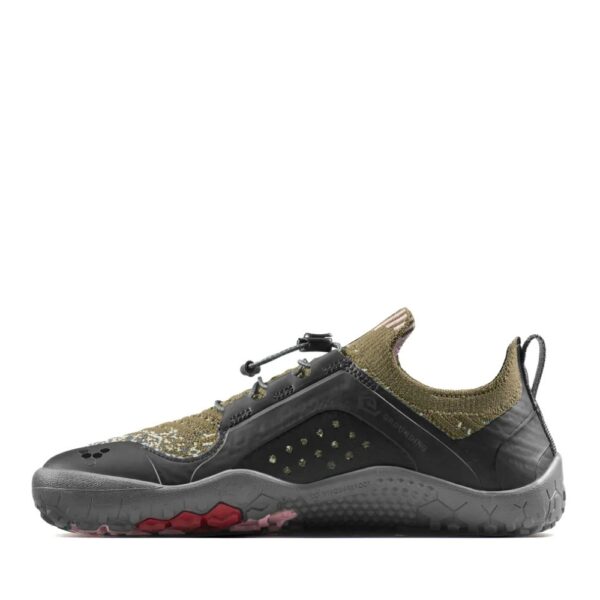 Vivobarefoot Primus Trail Knit FG Mens dark olive - but z boku na białym tle, czubek skierowany w lewo