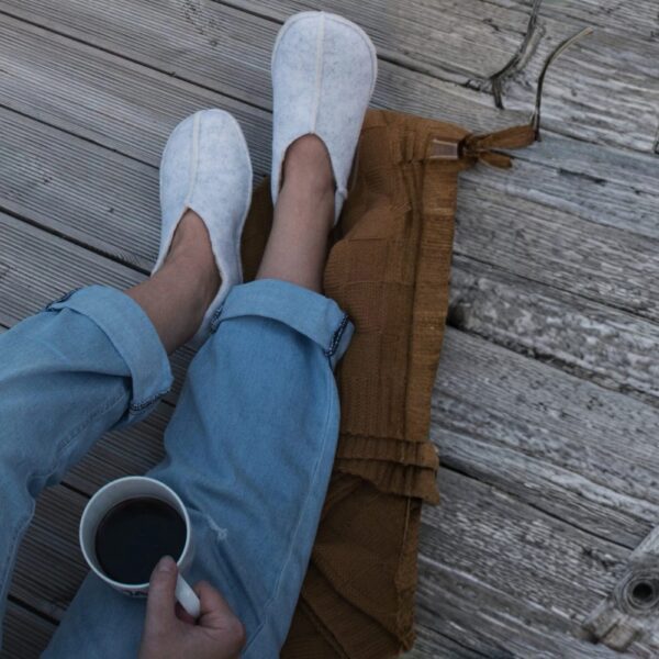 OmaKing Barefoot Slippers Tohkri Lambswool