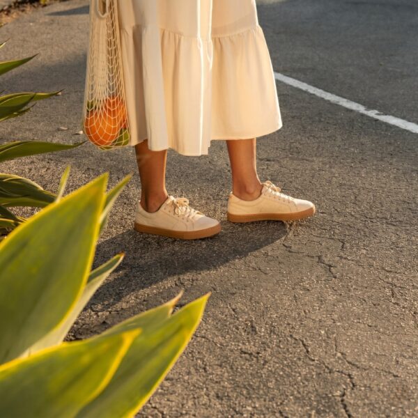 Koel Barefoot Hazel Canvas
