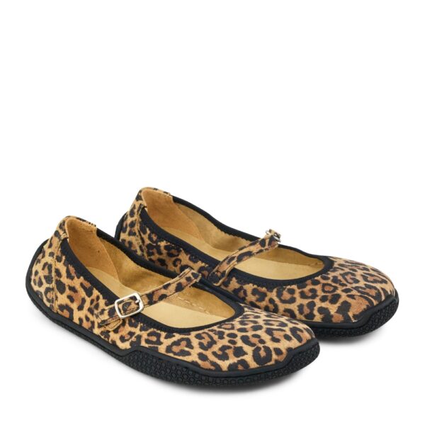 Koel Barefoot Valeria Leo