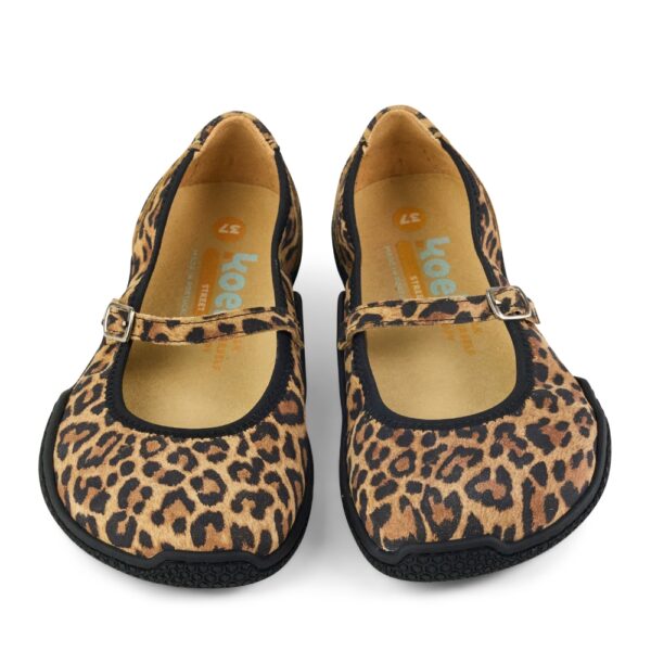Koel Barefoot Valeria Leo