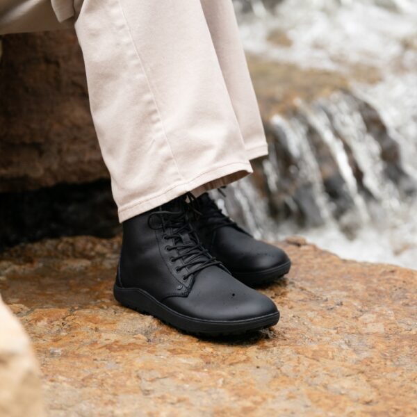 Xero Shoes Breckenridge Women black - na stopie, przy wodospadzie