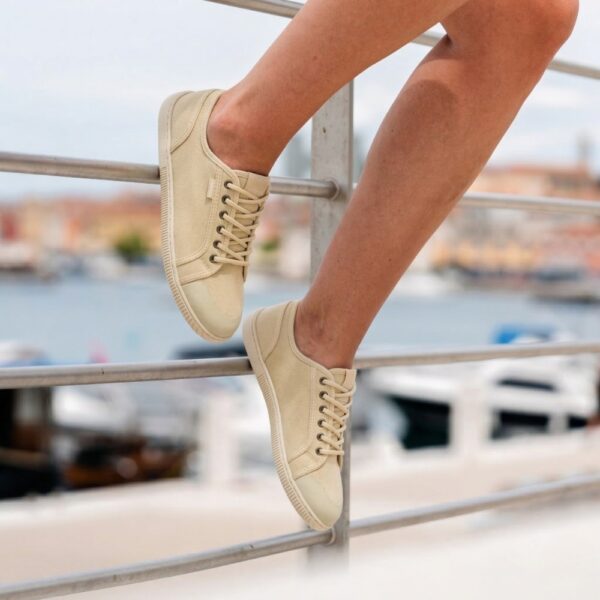 MTNG Free Aria Canvas Women