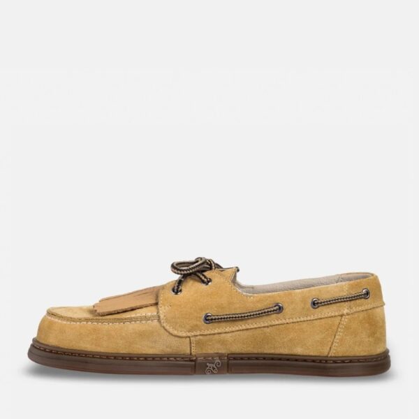 Magical Shoes Galeon beige - but z boku, luźno zawiązana kokardka nad frędzlą