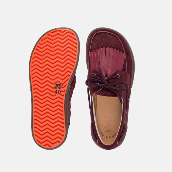 Magical Shoes Galeon burgundy - widok z góry, podeszwa w jodełkę i but ze sznurówkami