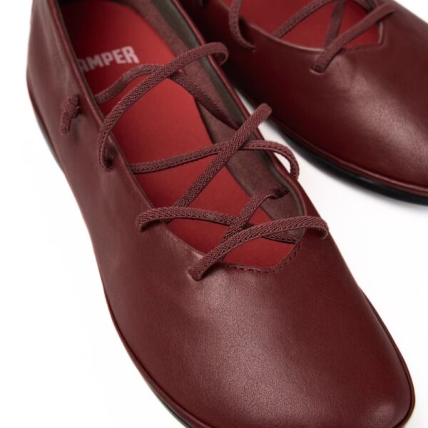 Camper Right Nina Leather Women burgundy - zbliżenie, wiązanie sznurówek