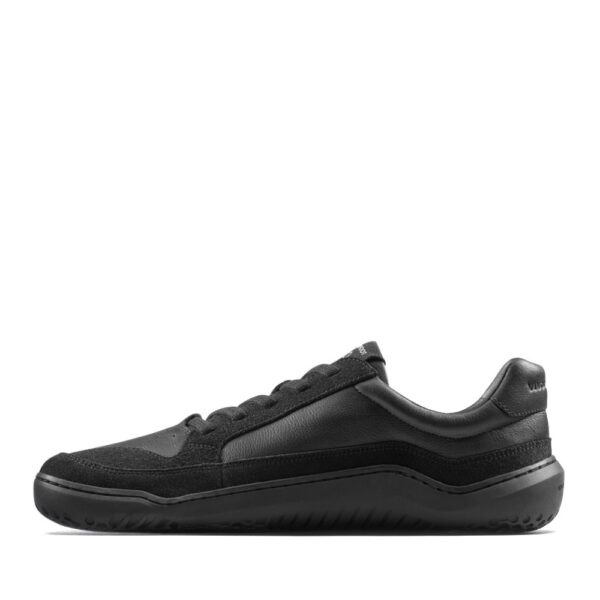 Vivobarefoot Gobi III Sneaker Leather Mens triple obsidian - but z profilu, czubek skierowany w lewo