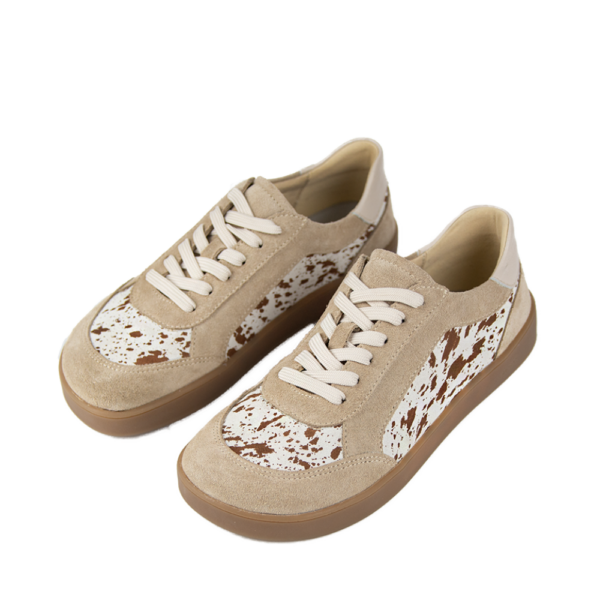 Pikobare Barefoot Retro cow - para butów ustawiona po skosie, czubki skierowane do siebie